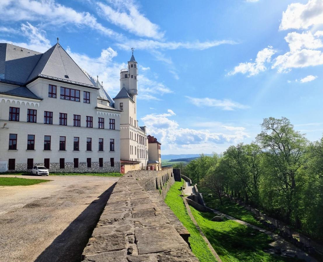 Apartment In A Historical House In The Center Of Levoča Eksteriør bilde