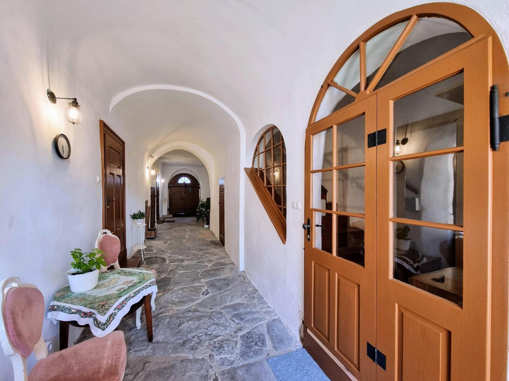 Apartment In A Historical House In The Center Of Levoča Eksteriør bilde